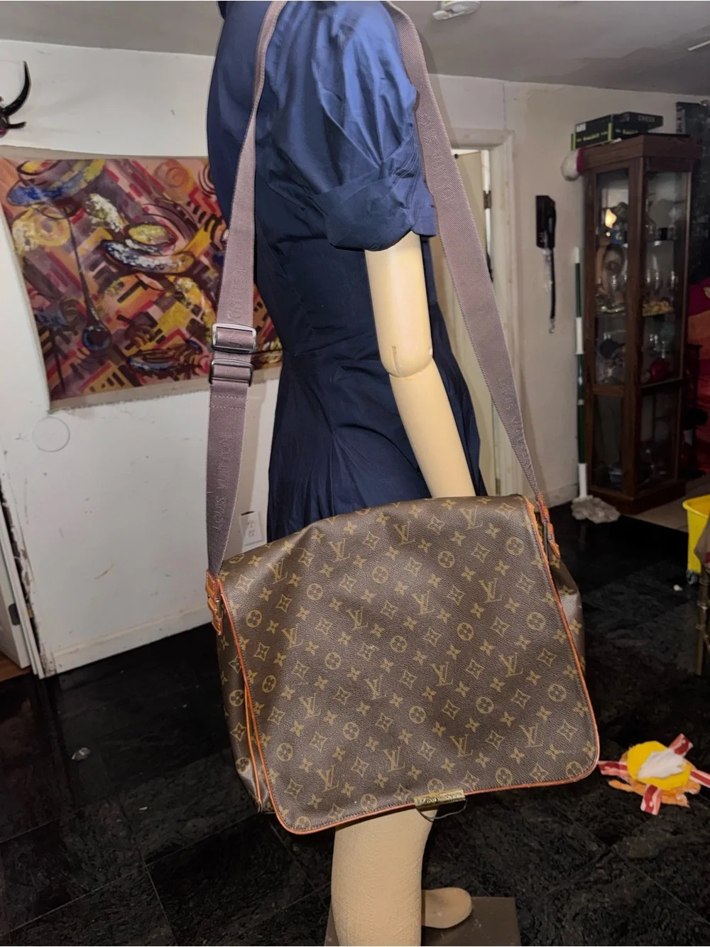 Louis Vuitton Monogram Canvas Messenger Bag in Brown